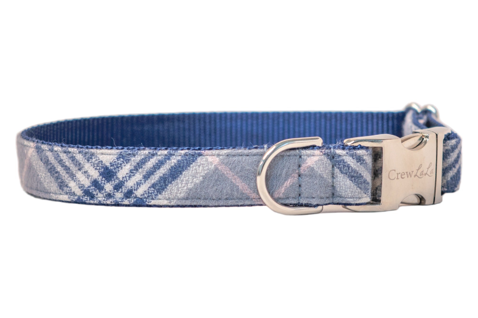 Stylish grey tartan dog collar with intersecting stripes, complete with a polished buckle and D-ring.