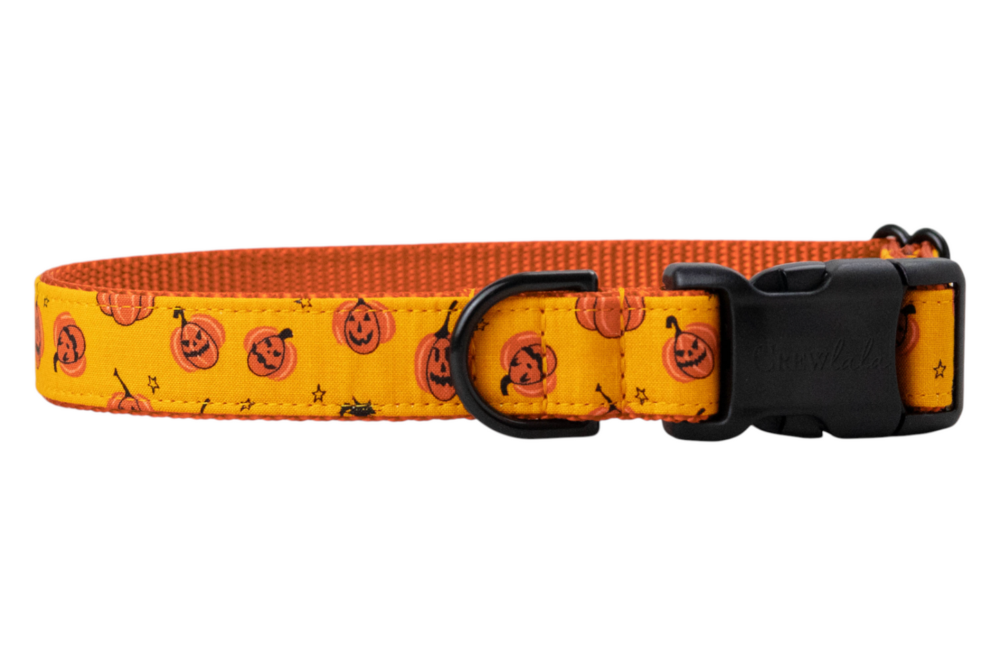 Festive orange pet collar featuring a playful pattern of jack-o'-lanterns and cats, with hardware for attachment.