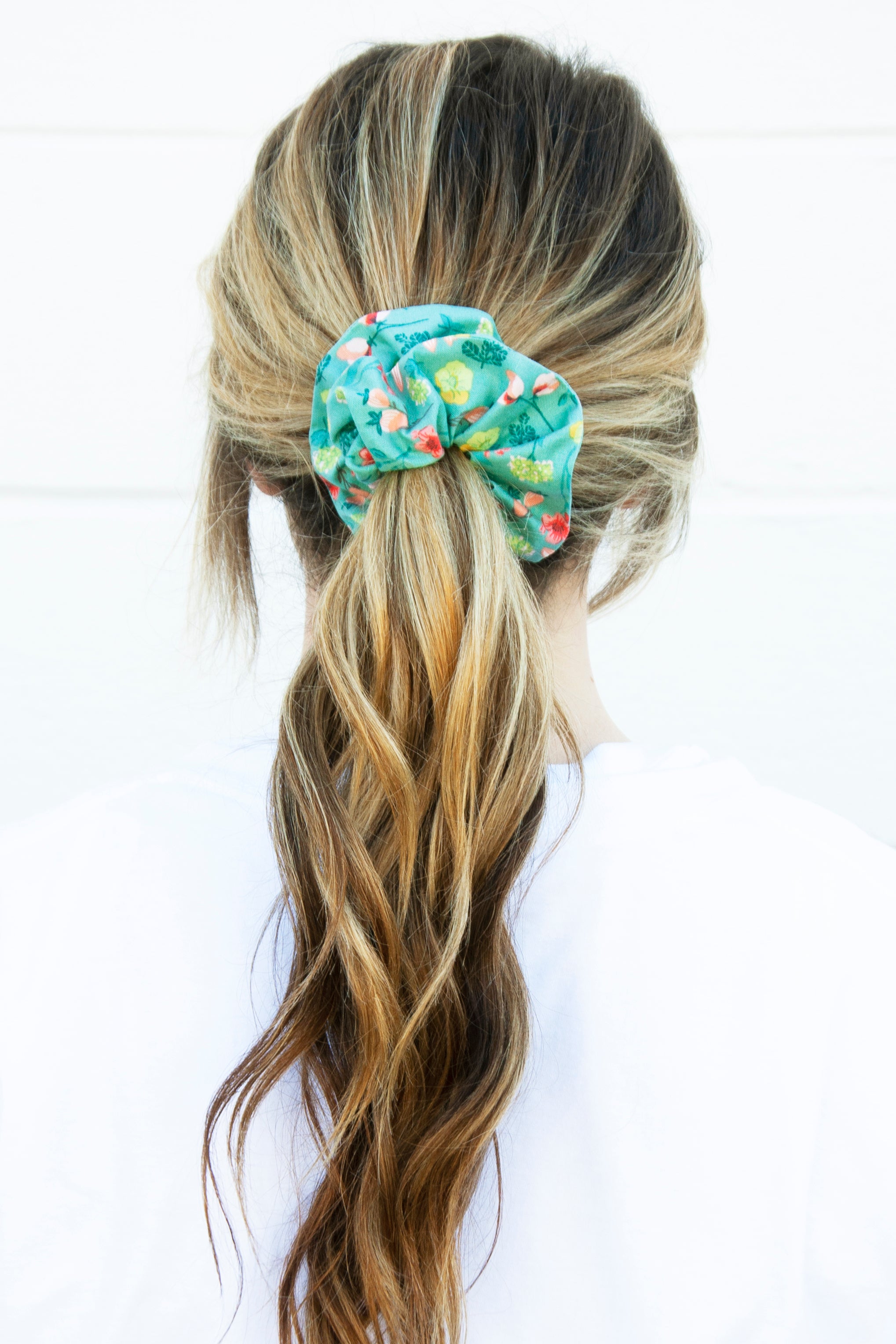 Blooming Wildflowers Scrunchie - Crew LaLa