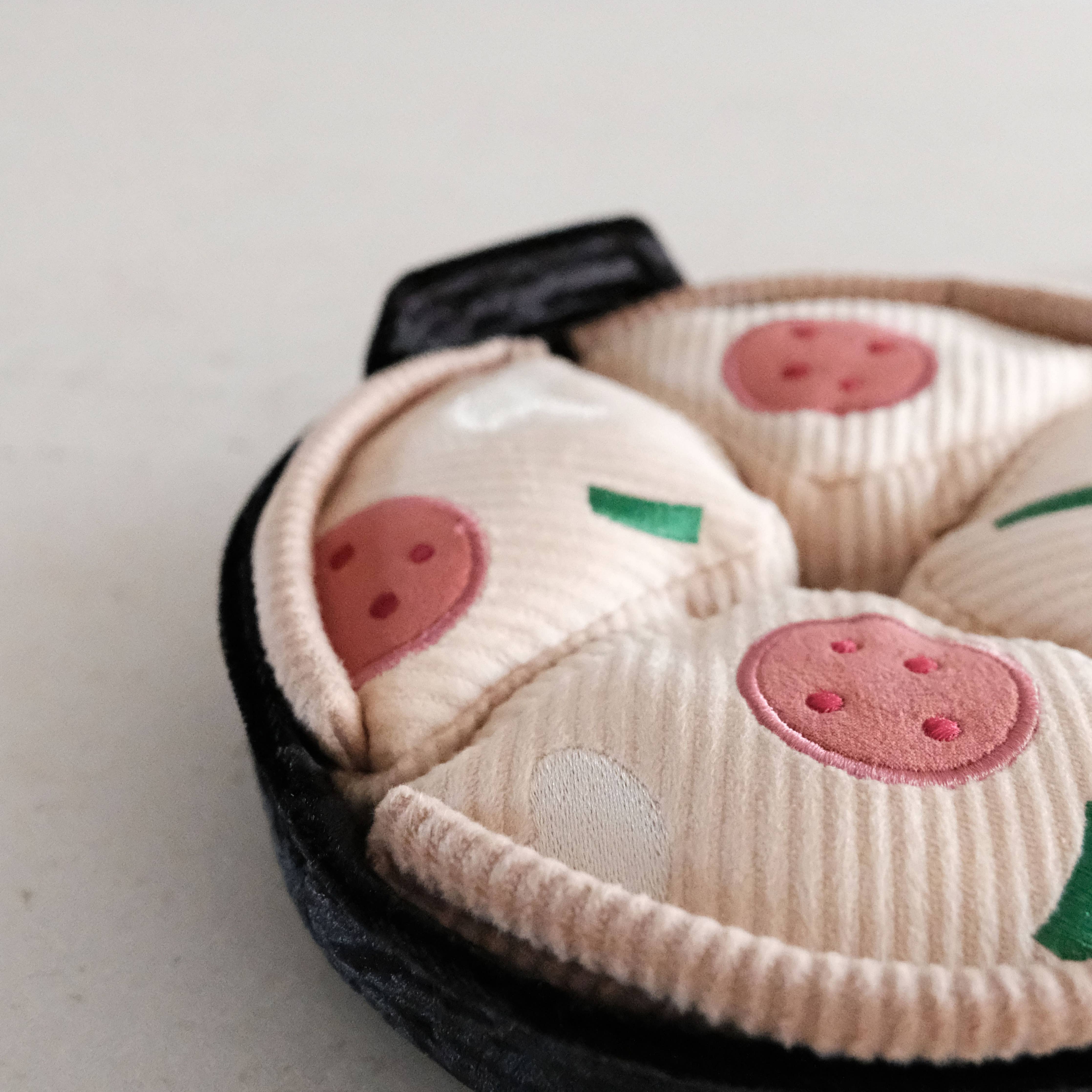 DEEP DISH PIZZA // ENRICHMENT DOG TOY // Squeaky + Snuffle - Crew LaLa