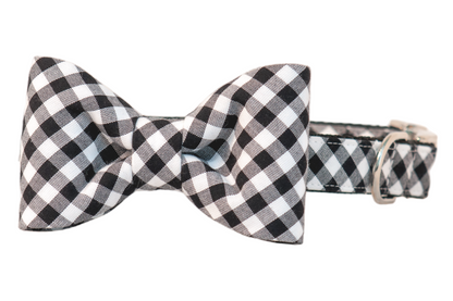 Classic black picnic plaid dog collar with a matching bow tie. The structured bow tie adds a charming touch, making this accessory perfect for outdoor picnics, seasonal strolls, or festive family photos.