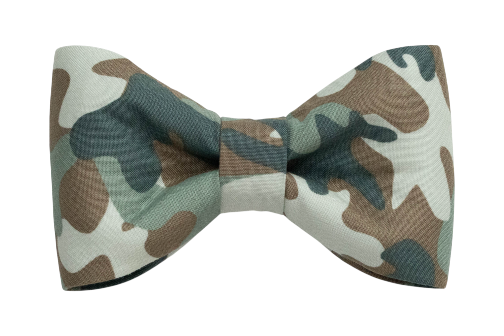 Camo-chic for your canine! This stylish bow tie features a classic camouflage design in muted forest tones, ideal for adding a playful edge to your dog’s look.