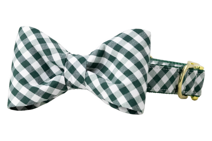 Dog collar and bow tie set in green gingham fabric, combining a polished look with functional hardware.