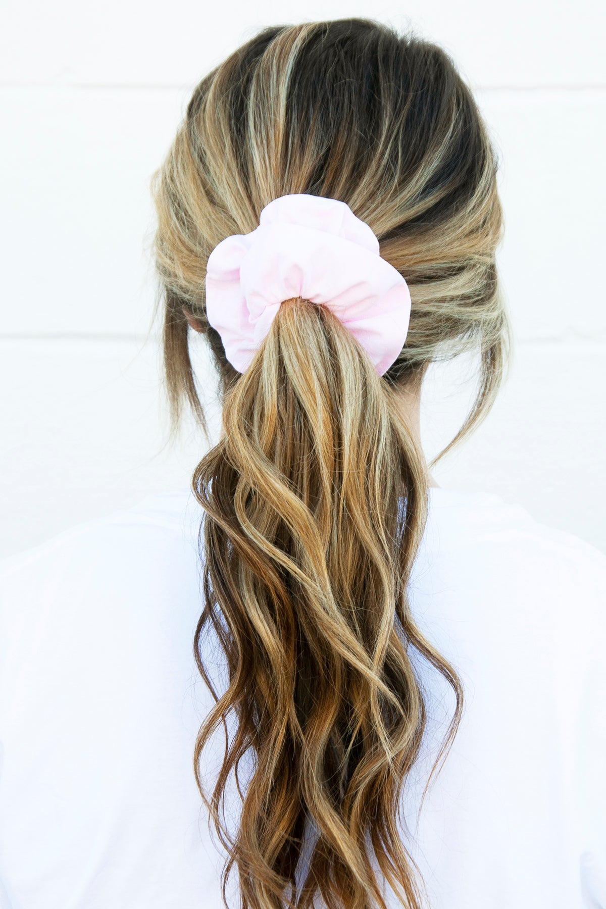 Soft Pink Linen Scrunchie - Crew LaLa